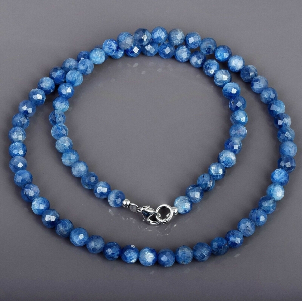 Collier en Cyanite