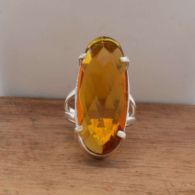 Bague en argent et grosse Citrine