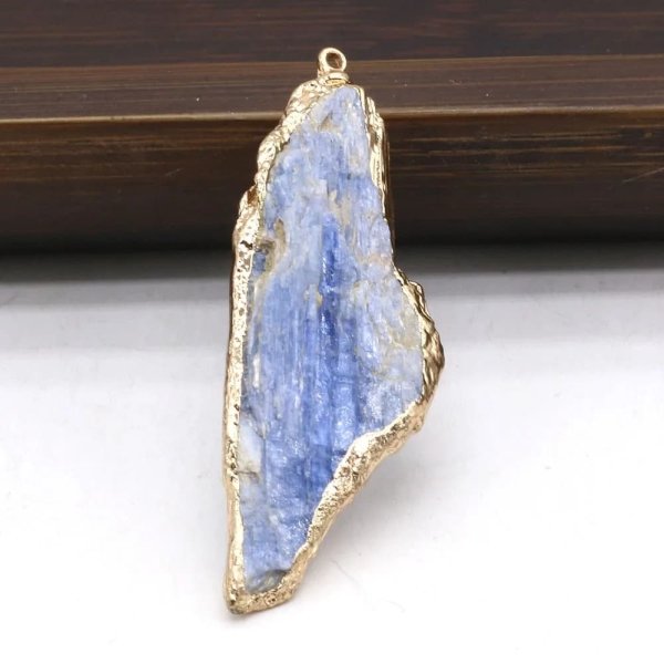 Pendentif en Cyanite bleu