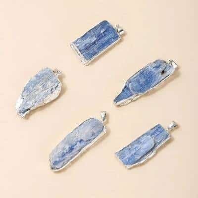 Pendentif en Cyanite bleu