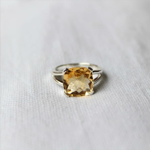 Bague en argent et Citrine