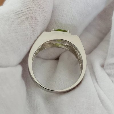 Bague avec Péridot pour homme