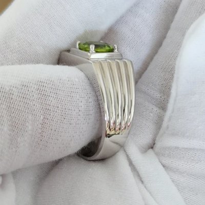 Bague avec Péridot pour homme