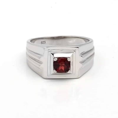 Bague en argent et Grenat pour homme