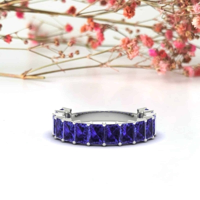 Bague en or blanc et Tanzanite