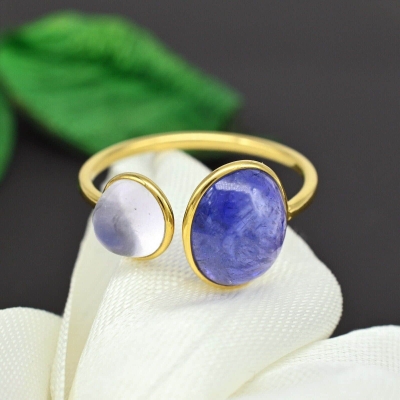 Bague en or jaune avec Tanzanite