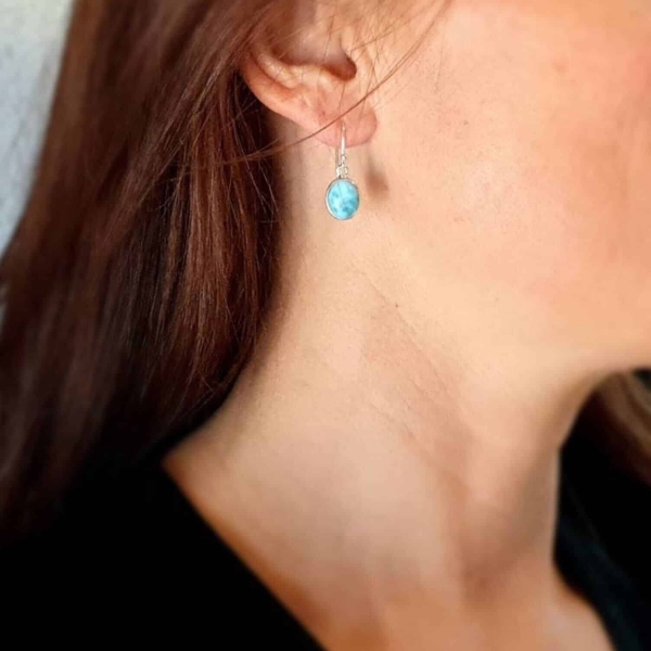 Boucles d'oreilles pendantes en argent et larimar