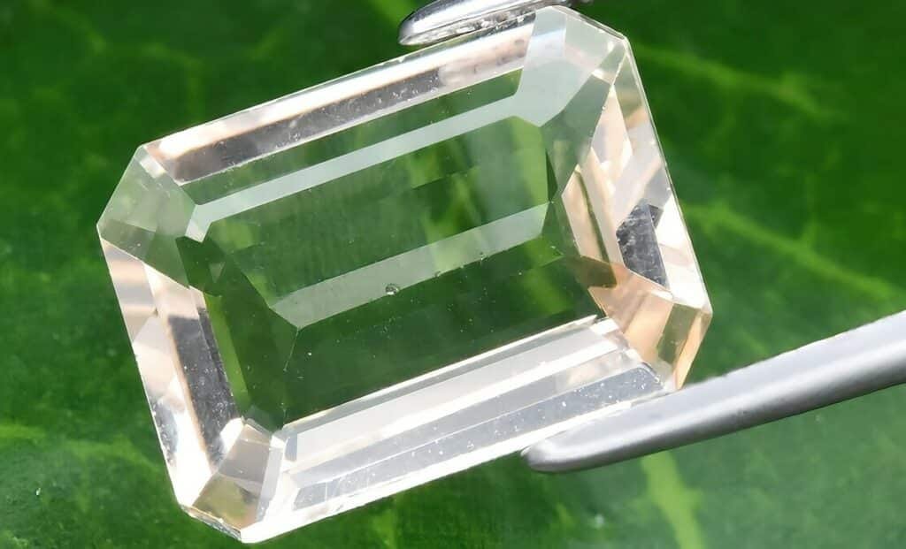 Morganite : Origines, propriétés et vertus