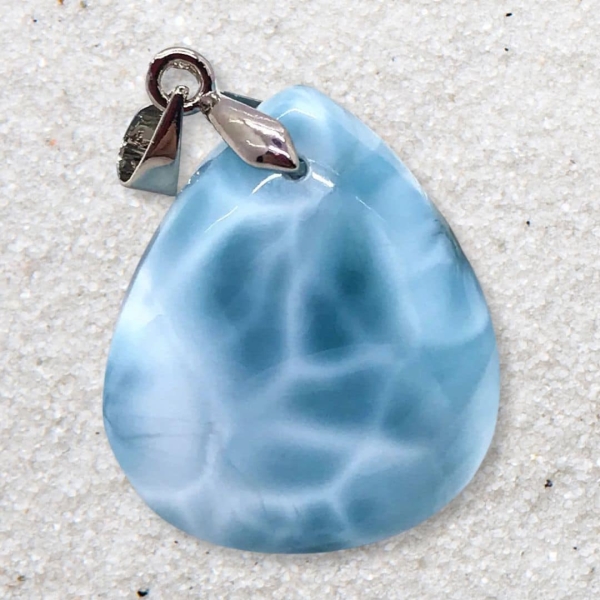 Pendentif en pierre de Larimar