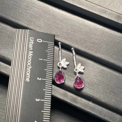 Boucles d'oreilles en argent et grenat rhodolite