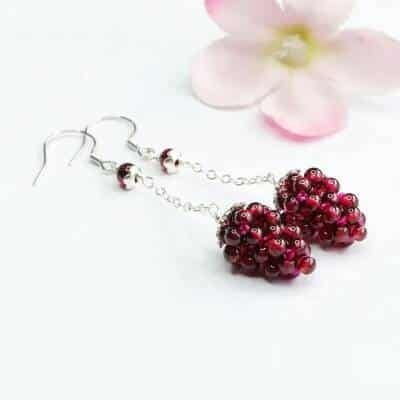 Boucles d'oreilles pendantes en Grenat