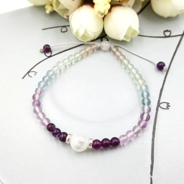 Bracelet en fluorite arc-en-ciel et pierre de lune