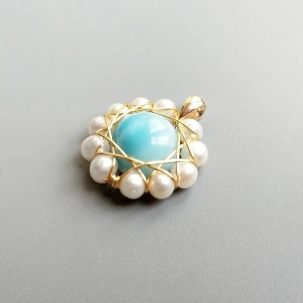 Pendentif en larimar et perles d'eau douce