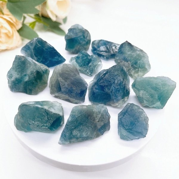 Pierre de fluorite bleue brute