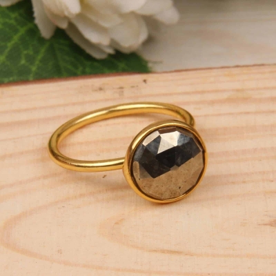 Bague en plaqué or et pyrite pour femme