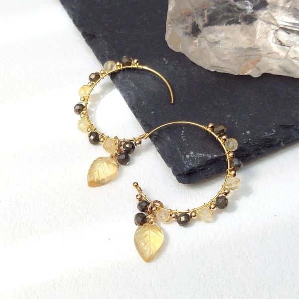 Boucles d'oreilles créoles avec citrine et pyrite