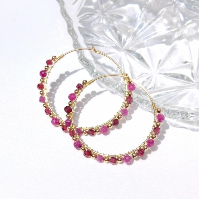 Boucles d'oreilles créoles en or et grenat rhodolite