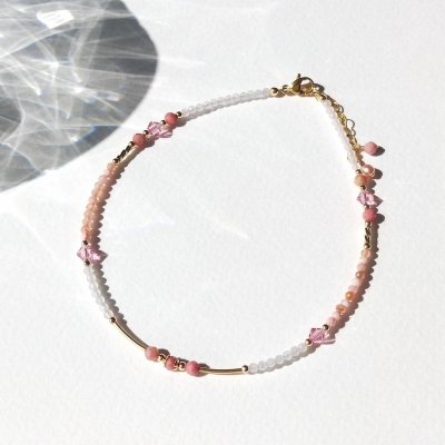 Bracelet de cheville bohème avec rhodochrosite et quartz rose