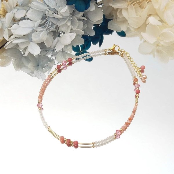 Bracelet de cheville bohème avec rhodochrosite et quartz rose