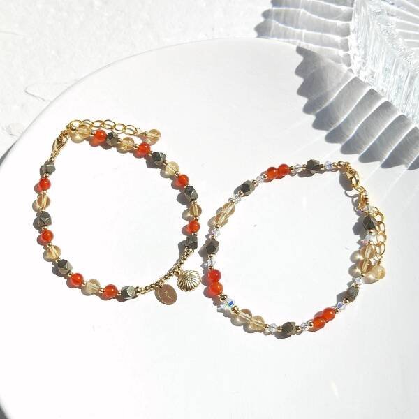 Bracelet en or avec pyrite, cornaline et citrine