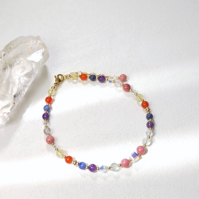 Bracelet en rhodonite, cornaline, sodalite, améthyste