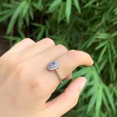 Bague solitaire ajustable en tanzanite