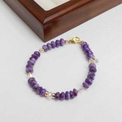 Bracelet en or et charoïte pour femme