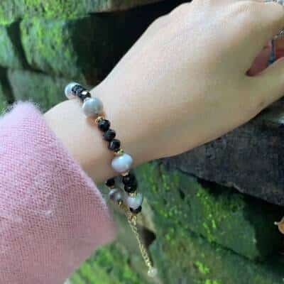 Bracelet en perles de spinelle noir pour femme