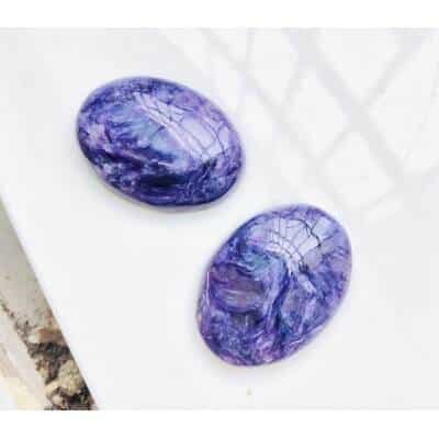 Cabochon de charoïte