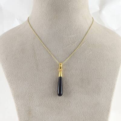 Collier plaqué or avec pendentif en spinelle noir
