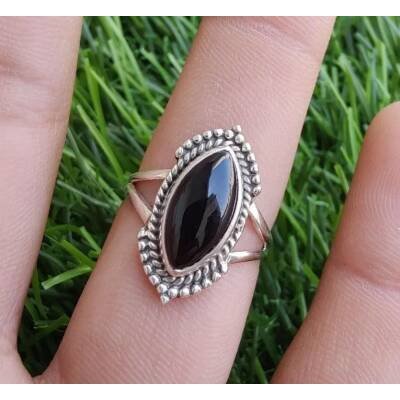 Bague en argent et onyx noir pour femme