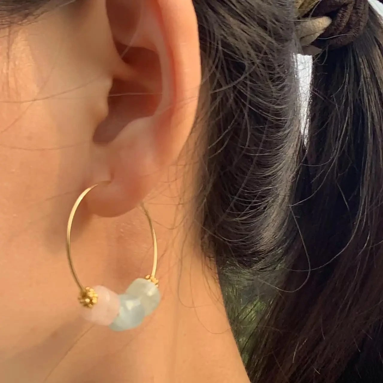 Boucles d'oreilles créoles avec béryls et morganite - Douceurs éclatantes 5 Boucles d'oreilles créoles avec béryls et morganite