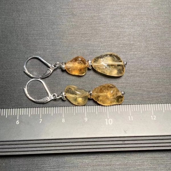 Boucles d'oreilles dormeuses en argent et citrine