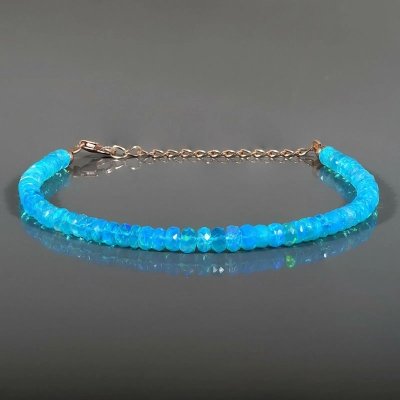 Bracelet en argent et opale bleue