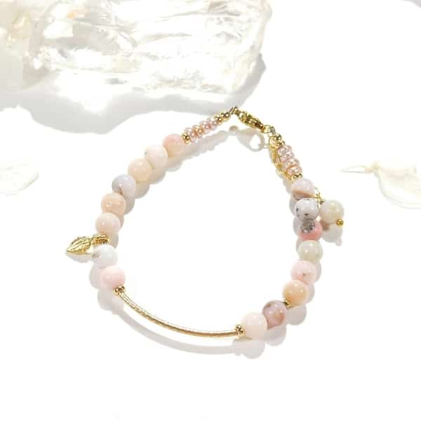 Bracelet en or avec opale rose et dendritique