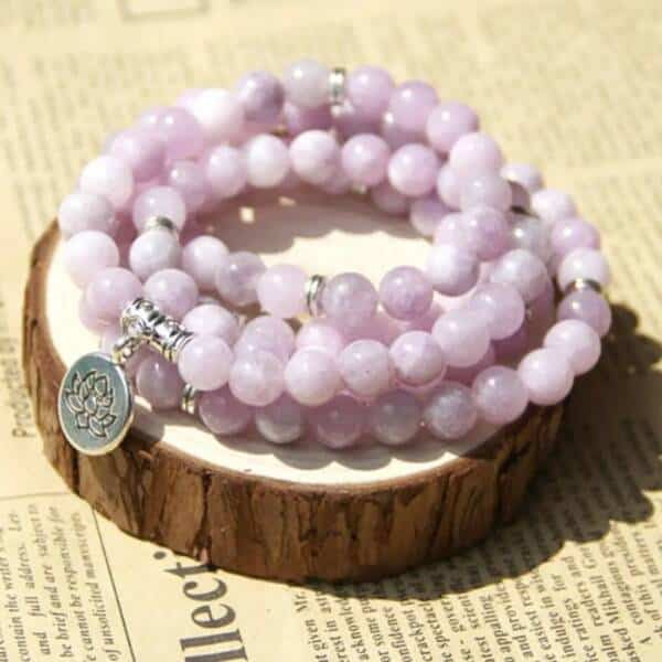 Bracelet mala avec 108 perles de kunzite