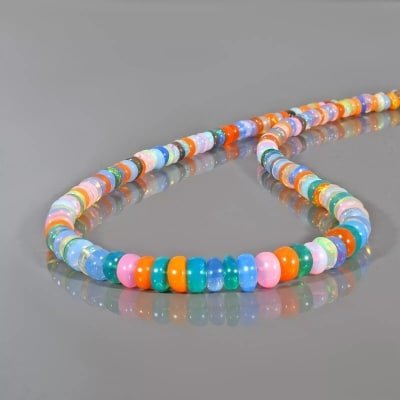 Collier en perles d'opale Welo multicolore