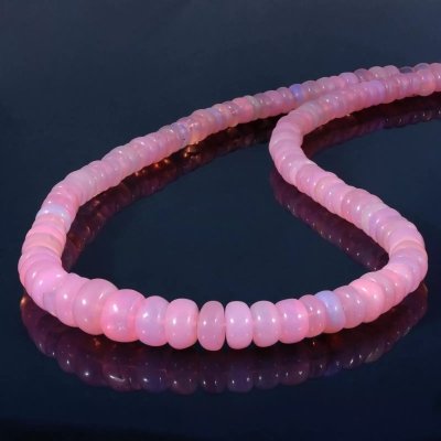 Collier en perles d'opale rose