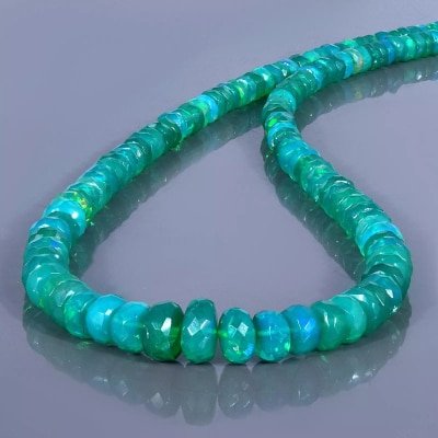 Collier en pierre d'opale verte