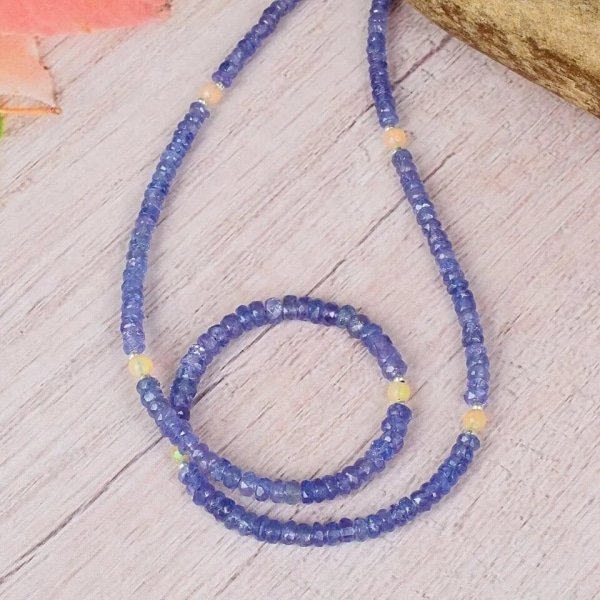 Collier en tanzanite et opale éthiopienne