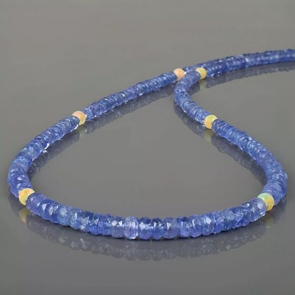 Collier en tanzanite et opale éthiopienne