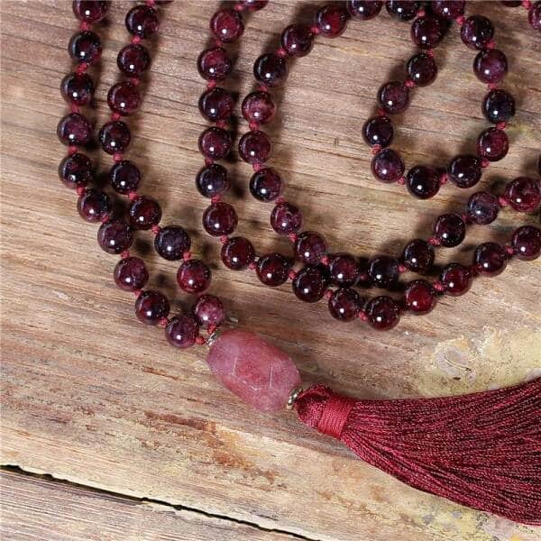 Collier mala avec 108 perles de grenat almandin