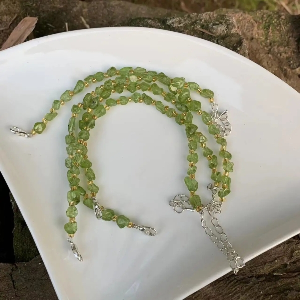 Bracelet en pierres de Péridot pour femme