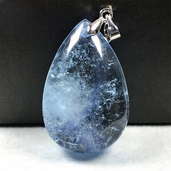 Pendentif goutte en aigue-marine