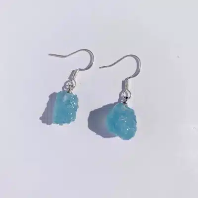 Boucles d'oreilles pendantes en aigue-marine brute