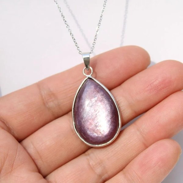 Pendentif en argent et lépidolite