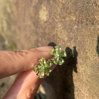 Boucles d'oreilles en argent et péridot
