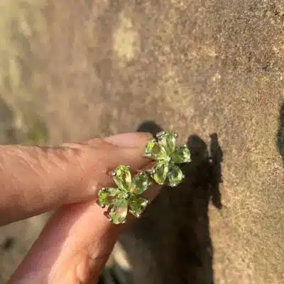 Boucles d'oreilles en argent et péridot